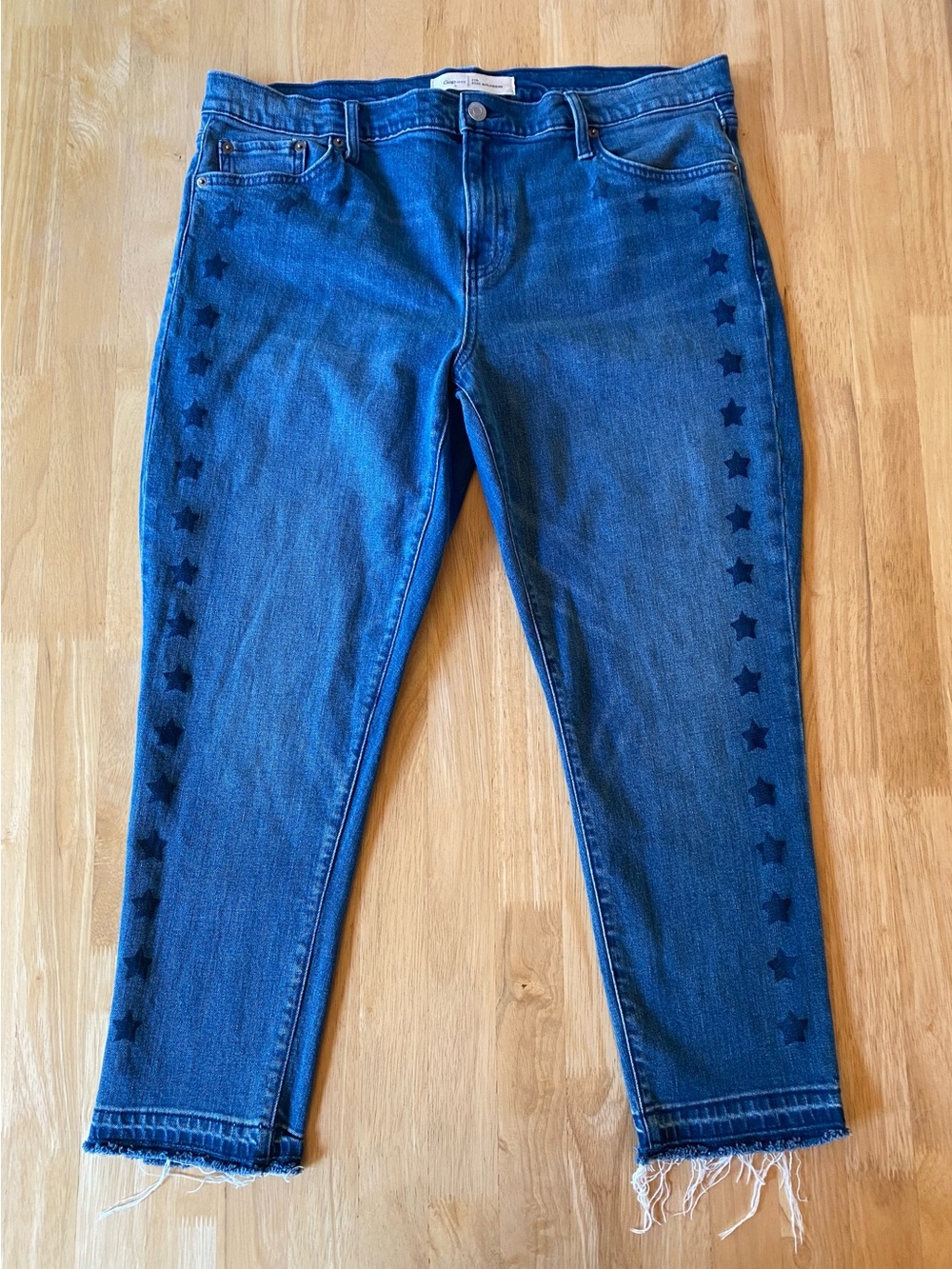 GAP Best Girlfriend Jeans Star Distressed 33R